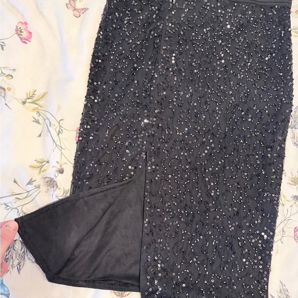 Jessica Simpson Elegant Black Sequin and Bead Pencil Skirt with Slit